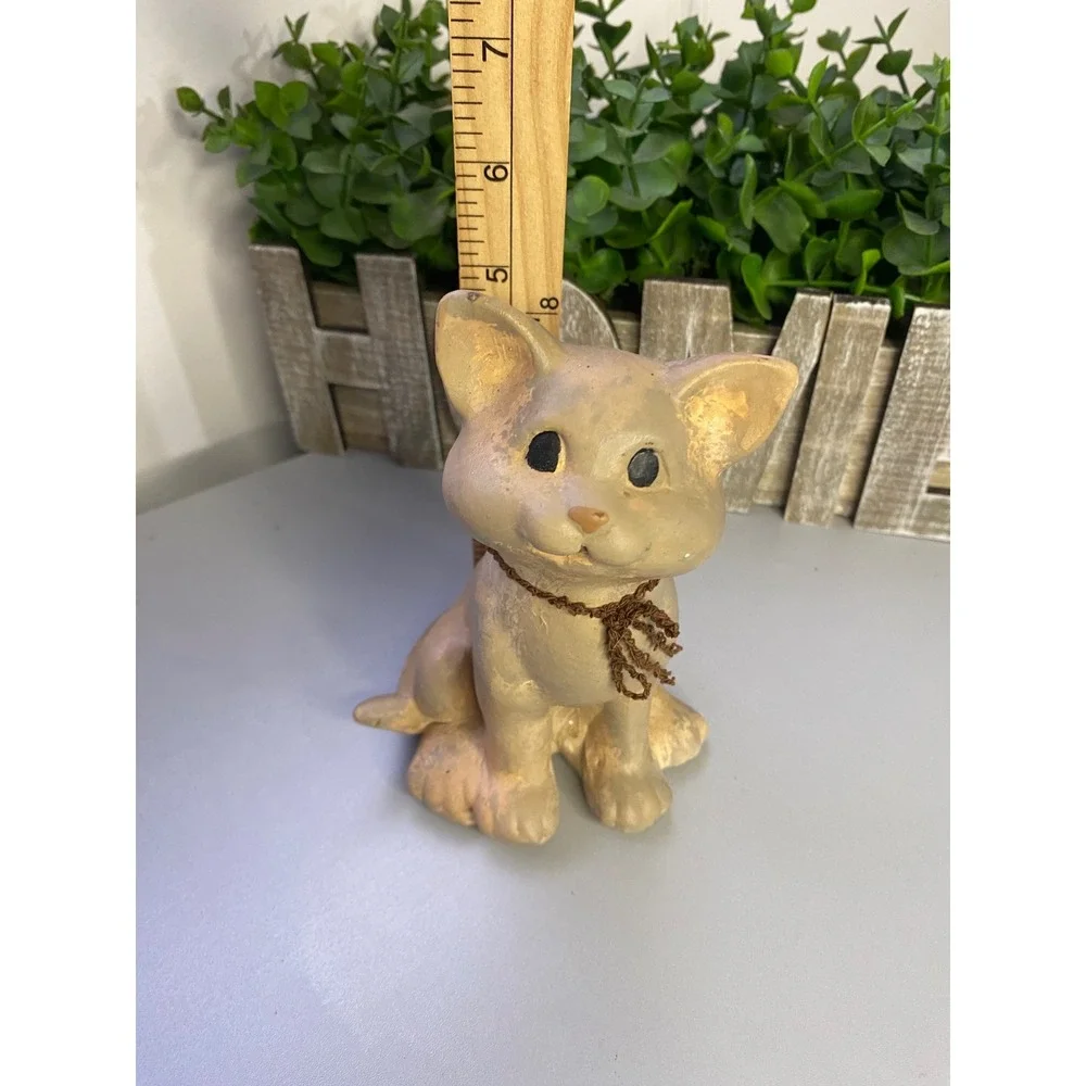 Cute Sitting Kitten‎ Cat Figurine with Necklace Home Decor Accent